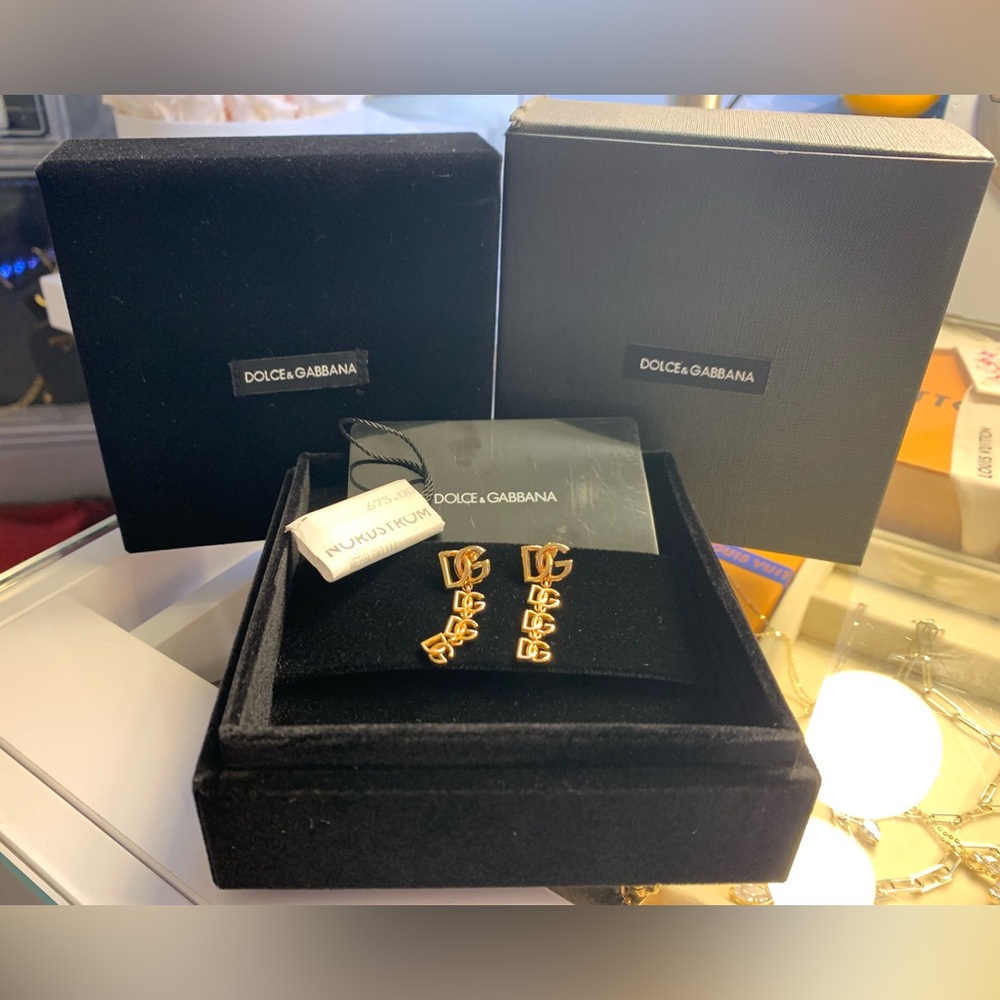 DG Charm Drop Earrings in gold 
Dolce&Gabbana